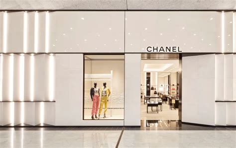 chanel stores in paris open on sunday|buying Chanel in Paris.